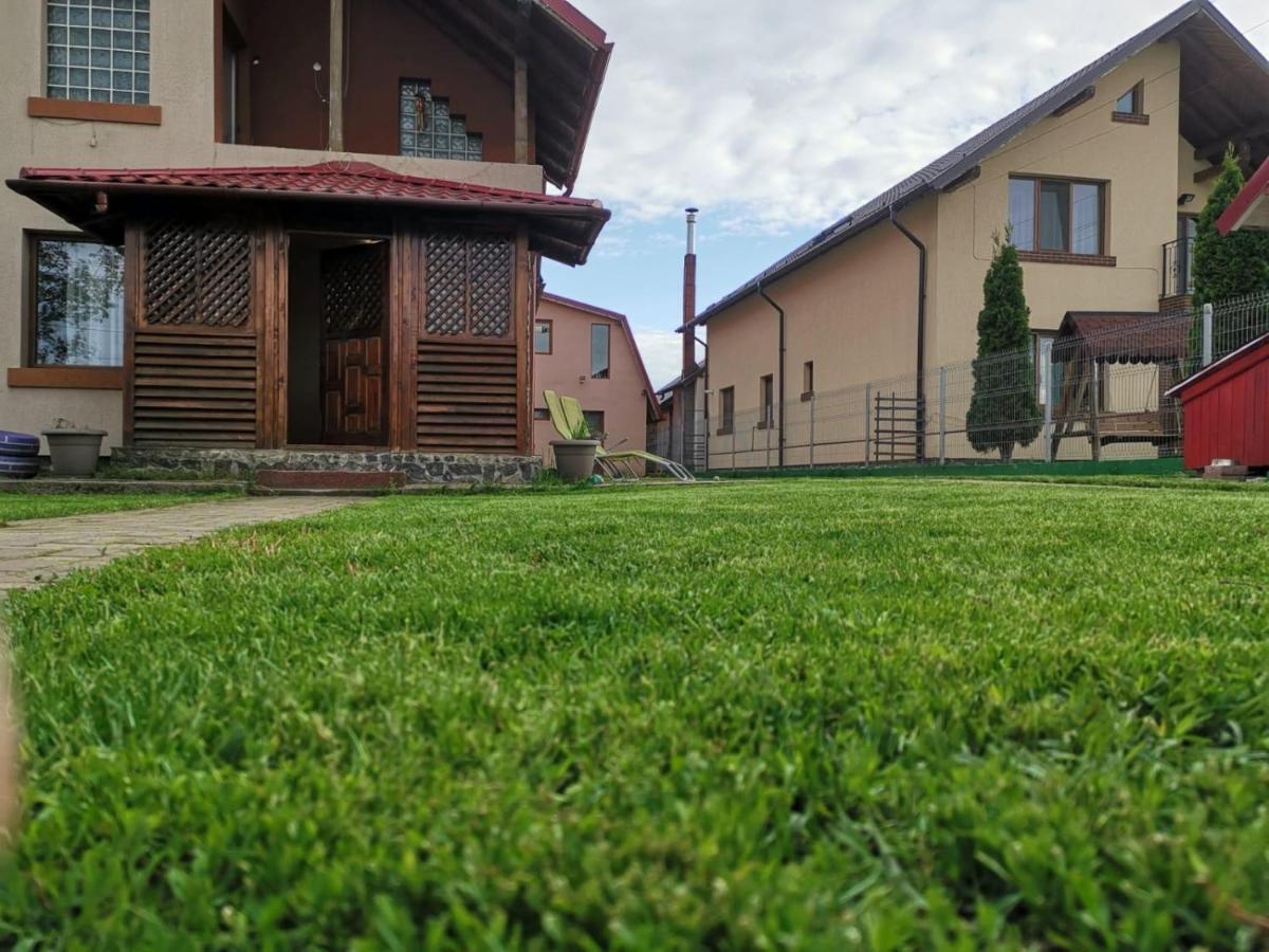 Vila De Vacanta Curtea de Argeş Exteriér fotografie