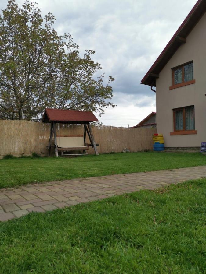 Vila De Vacanta Curtea de Argeş Exteriér fotografie