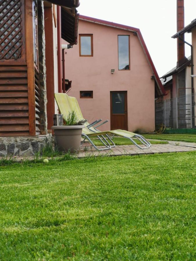 Vila De Vacanta Curtea de Argeş Exteriér fotografie