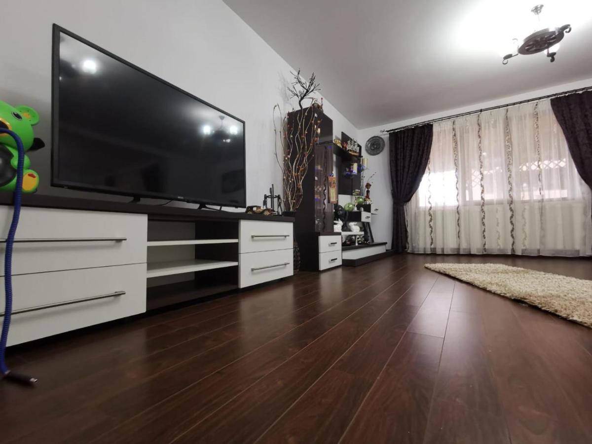 Vila De Vacanta Curtea de Argeş Exteriér fotografie