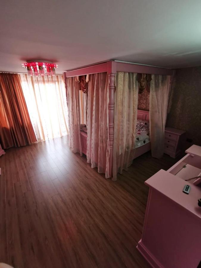 Vila De Vacanta Curtea de Argeş Exteriér fotografie